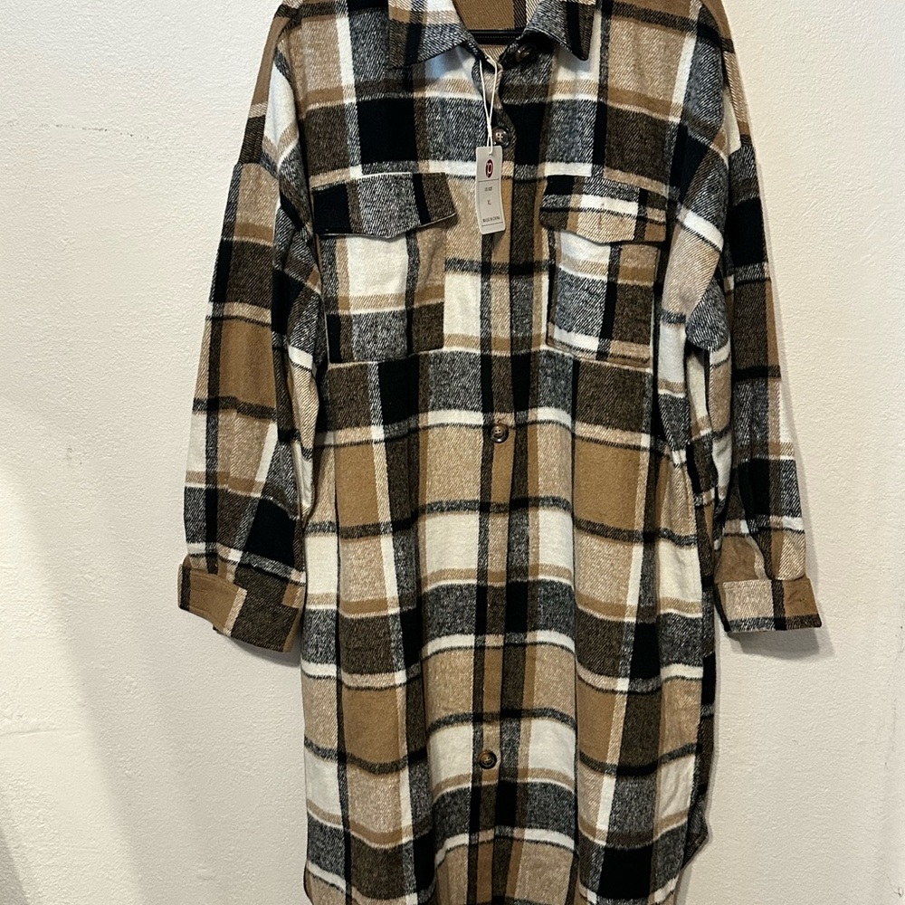 Women’s long oversized long sleeve button down flannel Jacket
